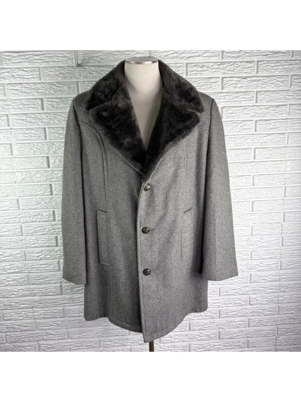 Vintage 70s JCPenney Mens Grey Car Coat Overcoat Faux Fur Collar Size 44